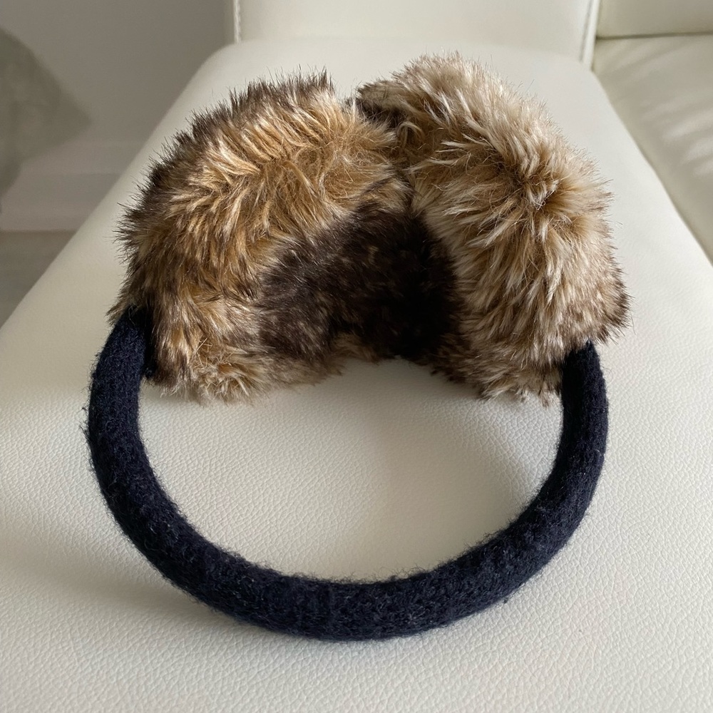 Furry earmuffs. - Picture 3 of 4